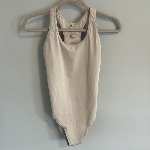 Skims Utility Sport Bodysuit (M) Stone - Picture 1 of 5